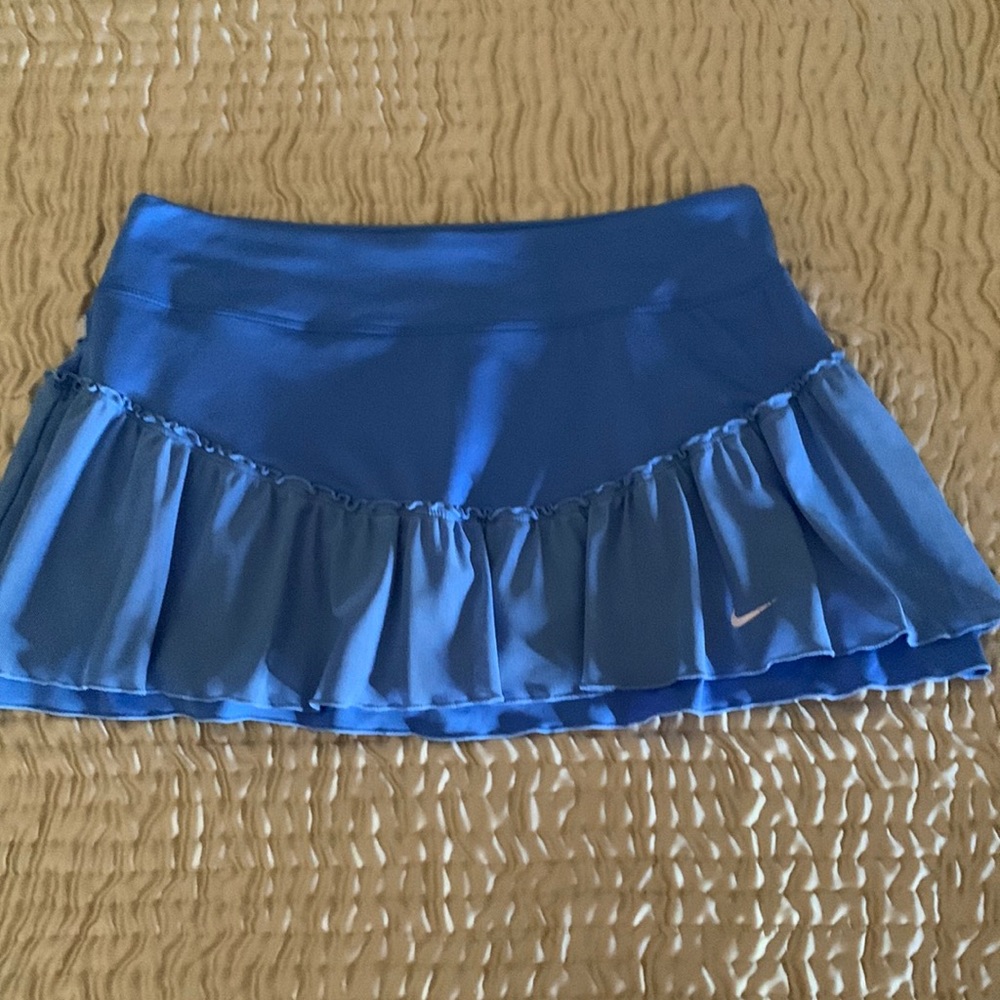 Nike Dri-Fit M blue skirt pickleball tennis pretty mesh detail EUC